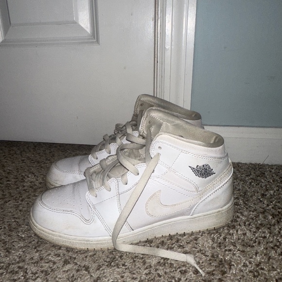 Jordan Shoes - Jordan 1 mids